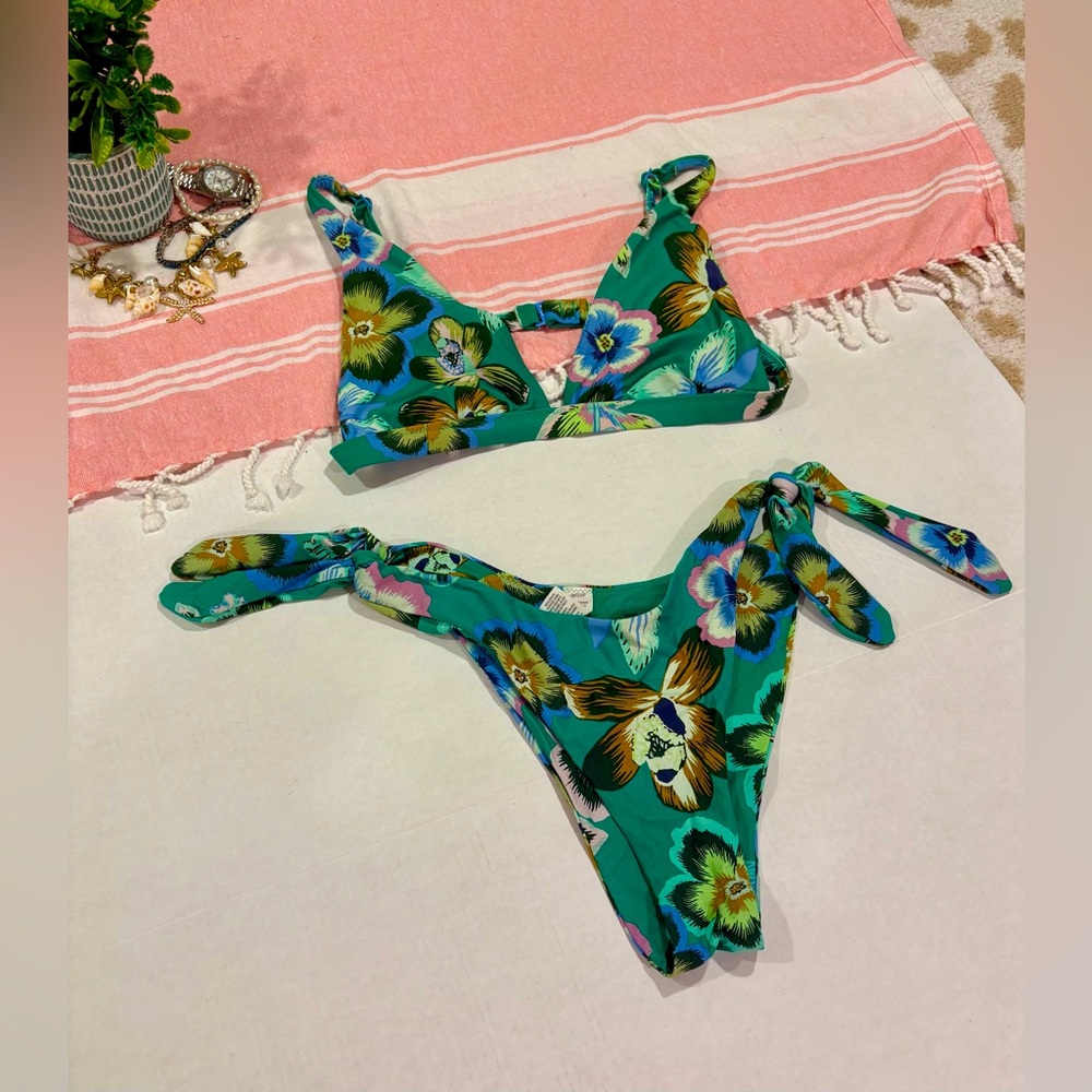 Aerie Green Hawaiian Floral Triangle Top Cheeky Bikini Woman’s Size XS/S